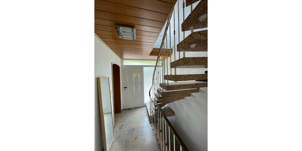 Etagenwohnung Lahnstein - 5 Zimmer, 113 m&sup2;, 1.200&euro; | Angebot:26226530