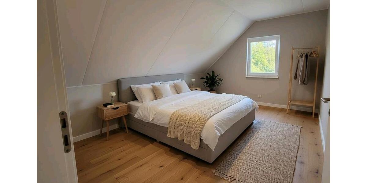 Dachgeschoßwohnung Roßtal - 4 Zimmer, 95 m&sup2;, 1.235&euro; | Angebot:26592611
