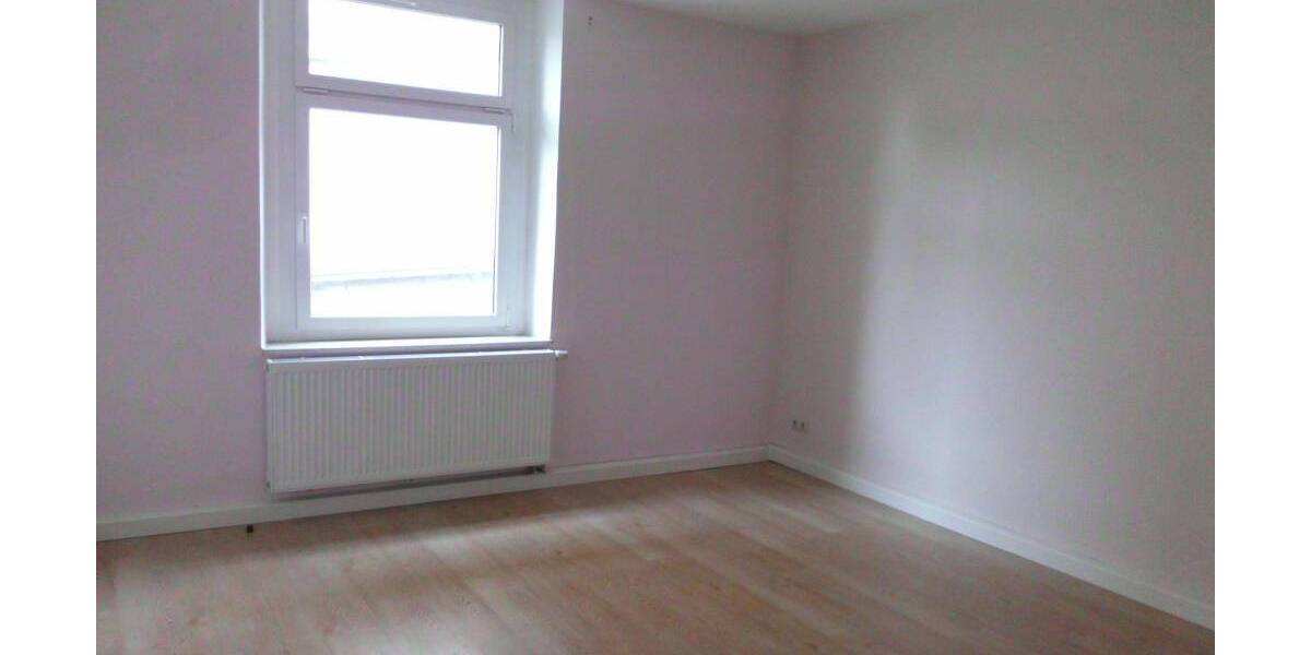 Etagenwohnung Gera Innenstadt - 4 Zimmer, 87 m&sup2;, 420&euro; | Angebot:26739886