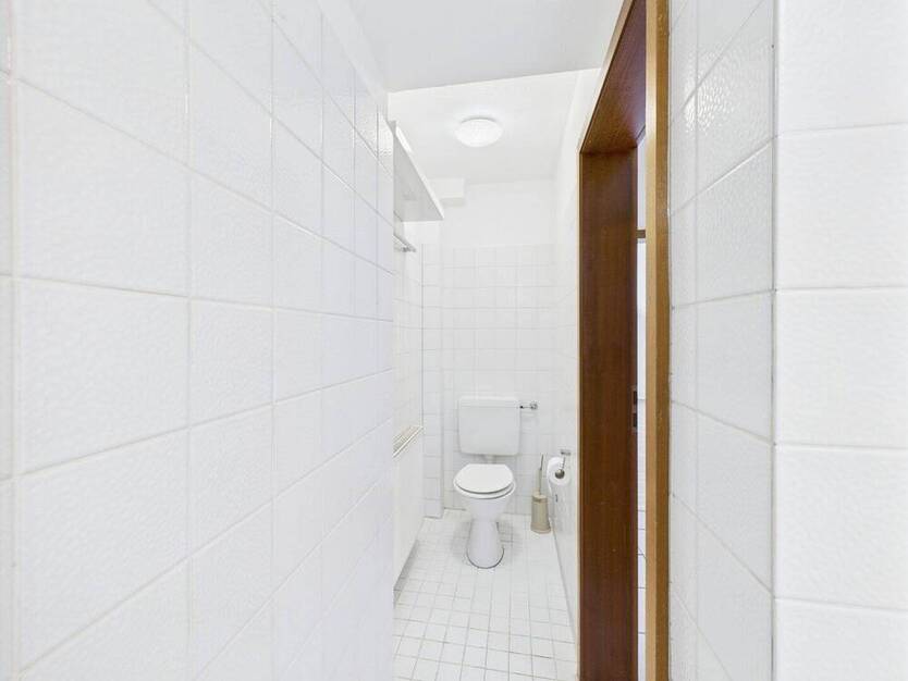 Lichtdurchflutete 3-Zimmer-Dachgeschoßwohnung mit Südbalkon, Einbauküche & ruhigem SchlafZimmer