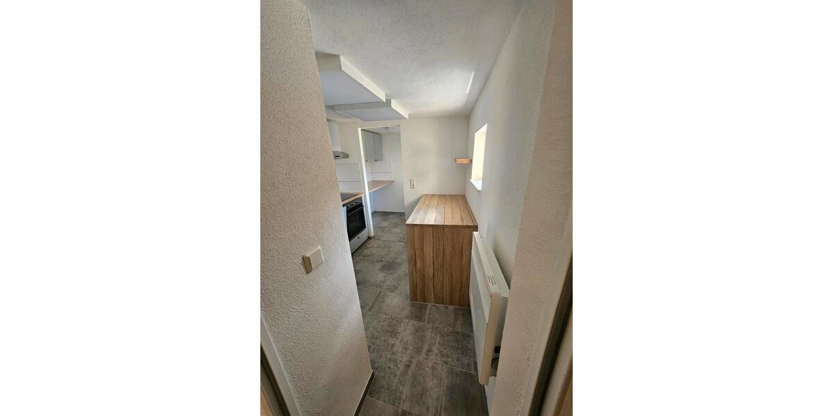 Etagenwohnung Calbe (Saale) - 3 Zimmer, 65 m&sup2;, 400&euro; | Angebot:26338496