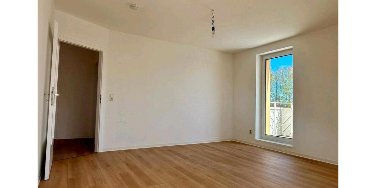 Dachgeschoßwohnung Zehdenick - 3 Zimmer, 65 m&sup2;, 647&euro; | Angebot:26531337