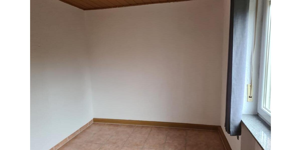 Etagenwohnung Ramstein-Miesenbach Miesenbach - 6 Zimmer, 190 m&sup2;, 1.700&euro; | Angebot:26222595