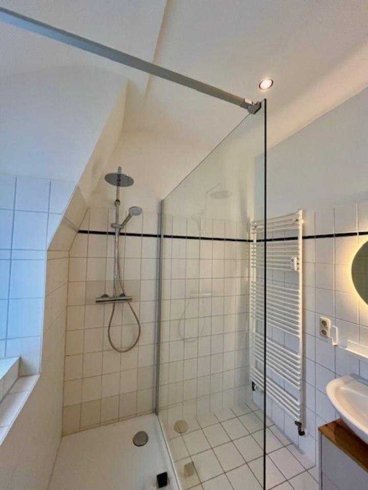 Historischer Charme trifft modernen Wohnkomfort zimmer