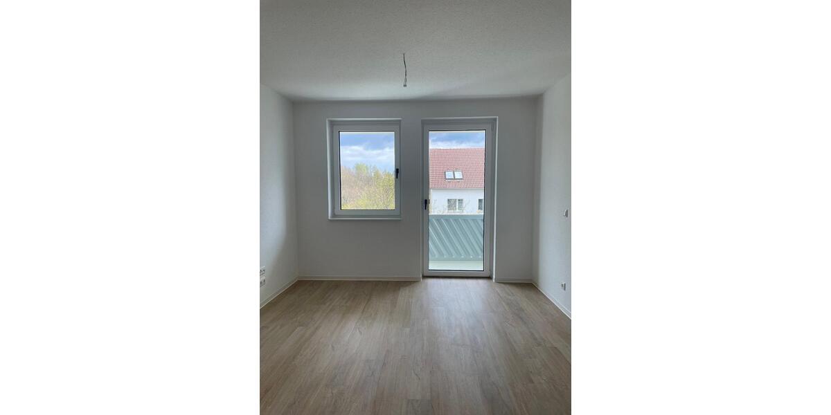 Etagenwohnung Oederan - 4 Zimmer, 99 m&sup2;, 695&euro; | Angebot:26547174