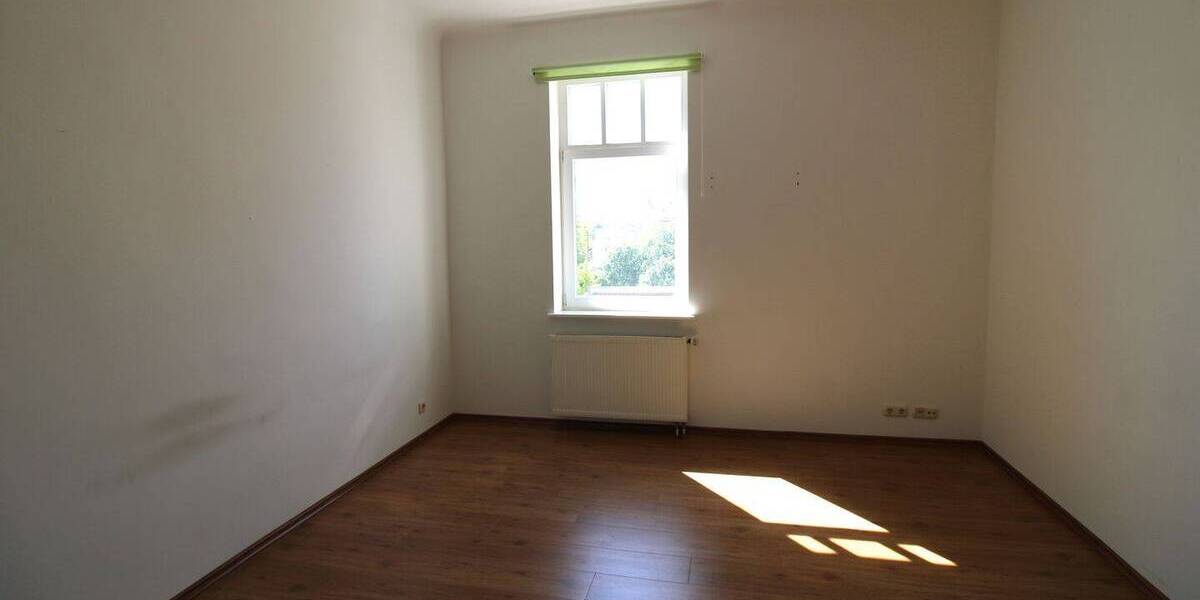Etagenwohnung Gotha - 5 Zimmer, 111 m&sup2;, 975&euro; | Angebot:26685580