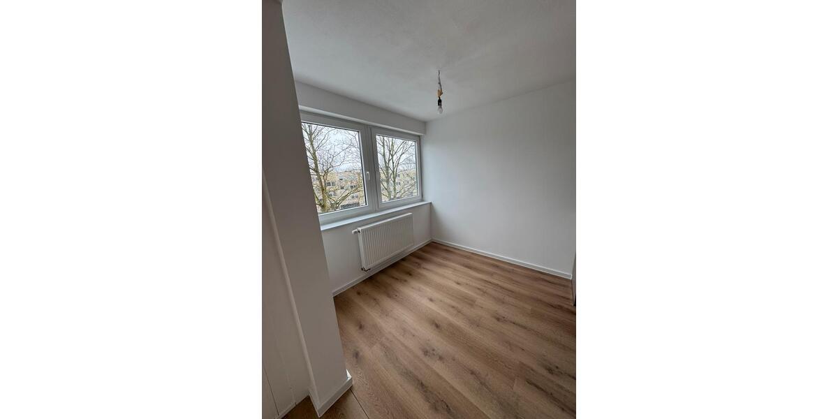 Etagenwohnung Hemmingen - 3.5 Zimmer, 85 m&sup2;, 1.495&euro; | Angebot:25930708