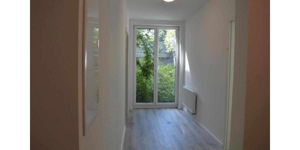 Erdgeschoßwohnung Hof Neuhof - 5 Zimmer, 120 m&sup2;, 300&euro; | Angebot:26630162