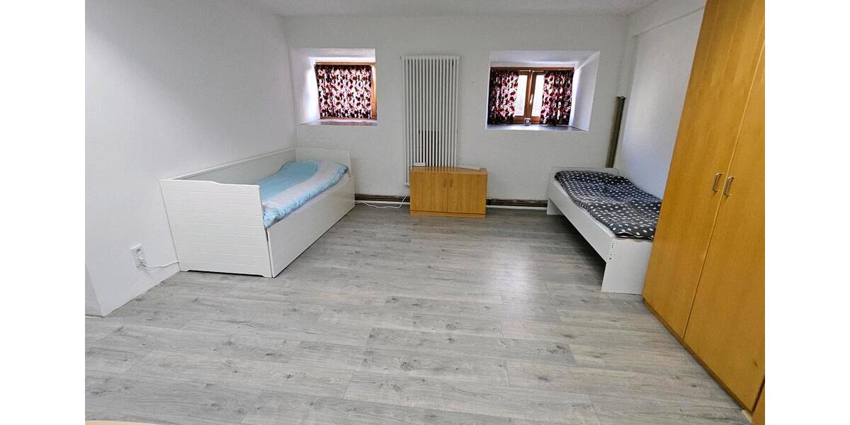 WG Wohnung für Berufstätige, Pendler 5 zimmer