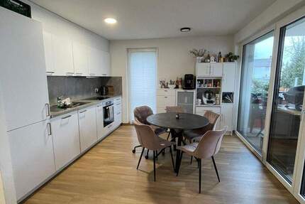 Wohnung Kehl - 2 Zimmer, 71 m&sup2;, 860&euro; | Angebot:25094767