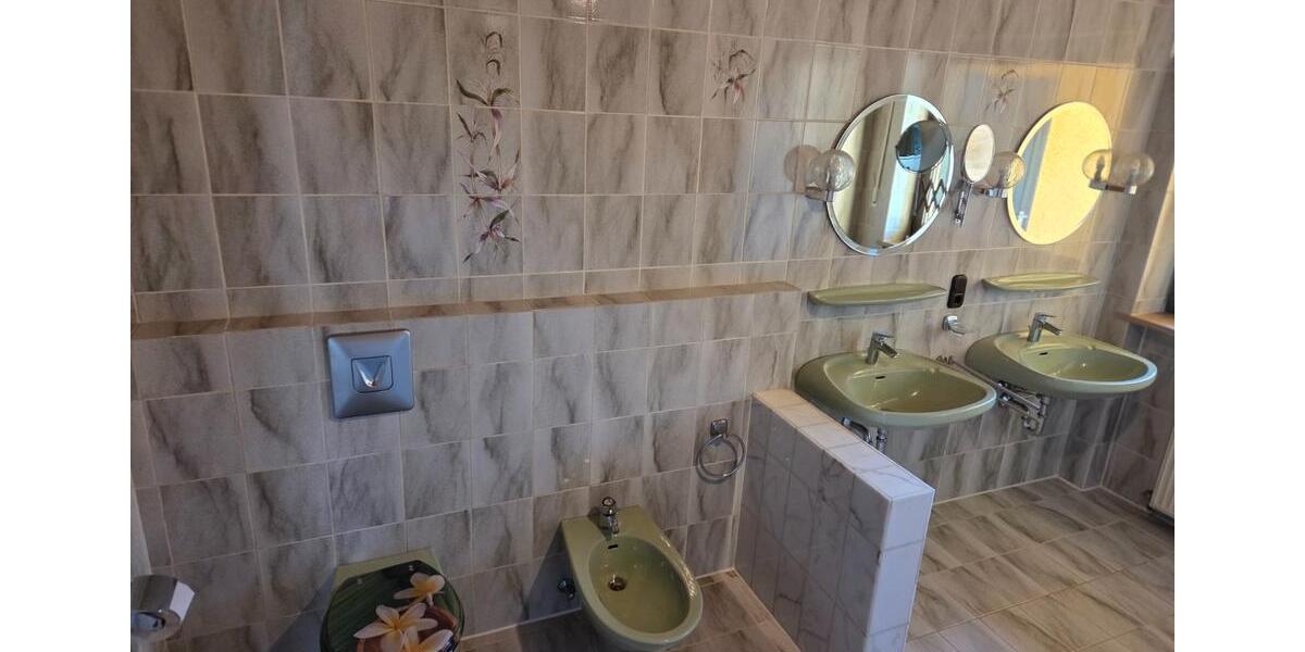 Erdgeschoßwohnung Breitengüßbach - 5 Zimmer, 128 m&sup2;, 1.250&euro; | Angebot:26409777