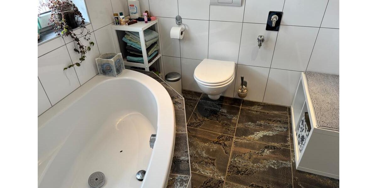 Etagenwohnung Steinbach-Hallenberg Hallenberg - 4 Zimmer, 125 m&sup2;, 870&euro; | Angebot:25823764