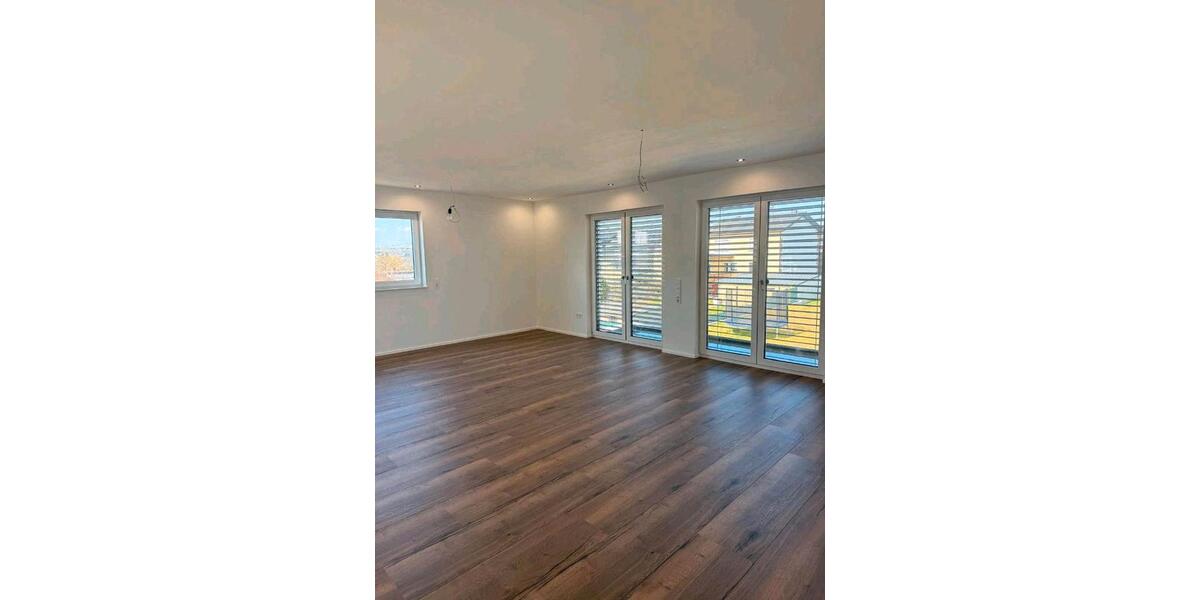 Etagenwohnung Lebach - 4 Zimmer, 120 m&sup2;, 1.250&euro; | Angebot:26573104