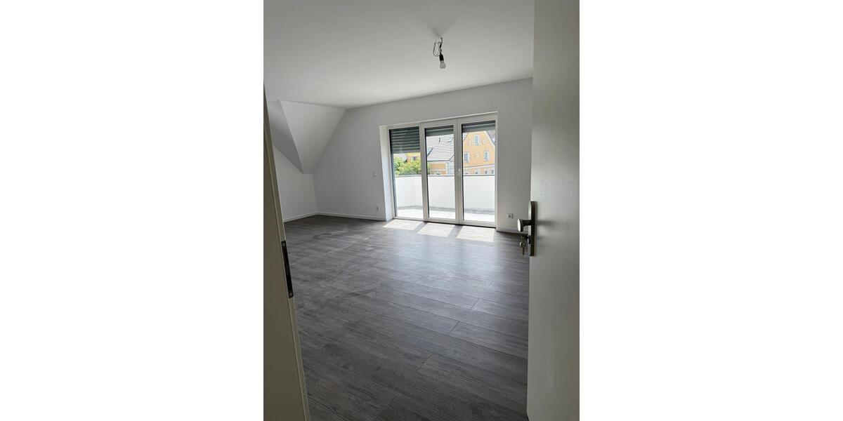 Dachgeschoßwohnung Wiehl - 3 Zimmer, 95 m&sup2;, 1.100&euro; | Angebot:26698734