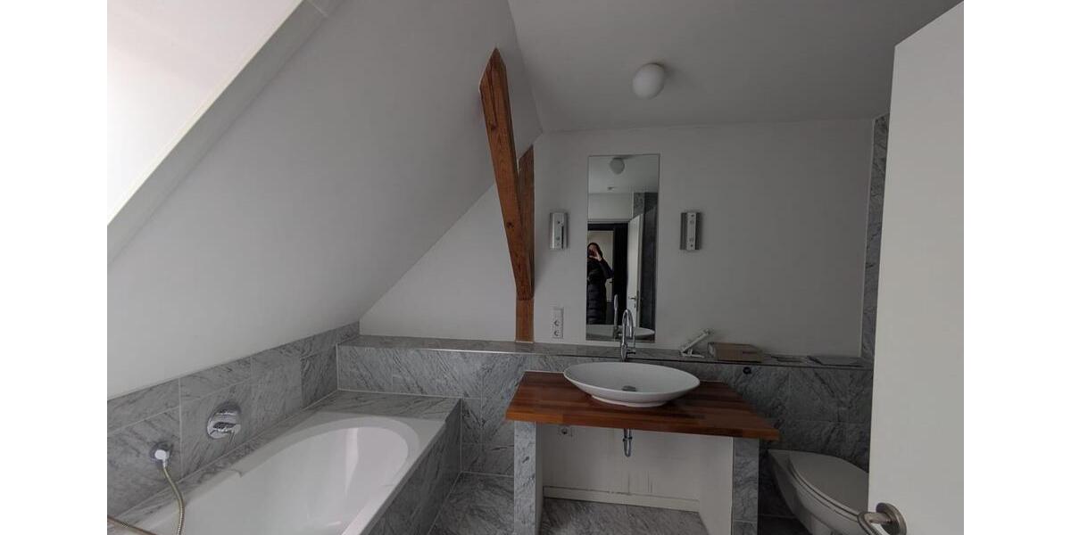 Dachgeschoßwohnung Ottobeuren - 2.5 Zimmer, 85 m&sup2;, 840&euro; | Angebot:24754066