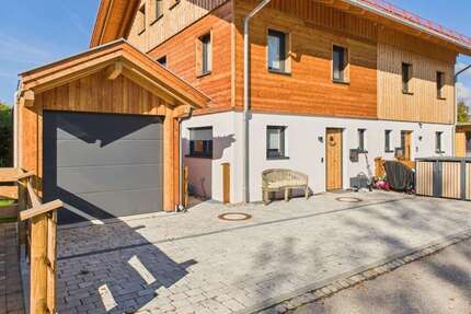Haus zum Mieten in Greiling 2.550 € 150 m² 5 zimmer