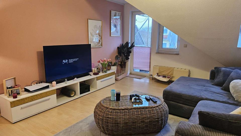 Dachgeschoßwohnung Hameln Kernstadt - 3 Zimmer, 75 m&sup2;, 550&euro; | Angebot:26001568