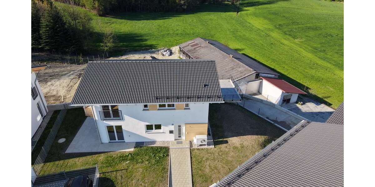 Einfamilienhaus Schechen - 8 Zimmer, 181 m&sup2;, 2.600&euro; | Angebot:24940935