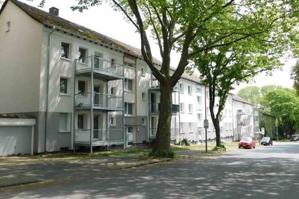 Schöne 2-R-Wohnung mit Balkon !