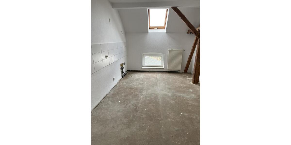 Dachgeschoßwohnung Aschersleben - 3 Zimmer, 92 m&sup2;, 311&euro; | Angebot:26087095