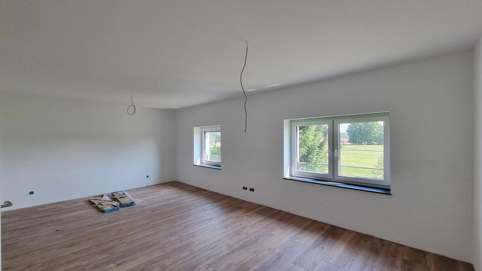Moderne Wohnung mit dem Wohngefühl einer Doppelhaushälfte – Erstbezug nach Sanierung! zimmer