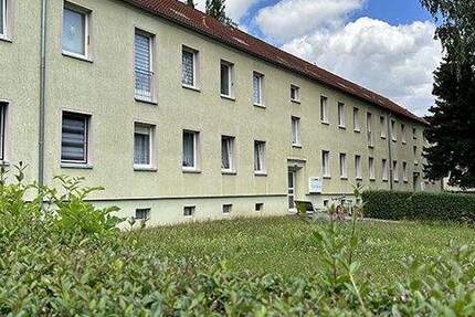 Wohnung Elsteraue Profen - 3 Zimmer, 63 m&sup2;, 320&euro; | Angebot:23111677