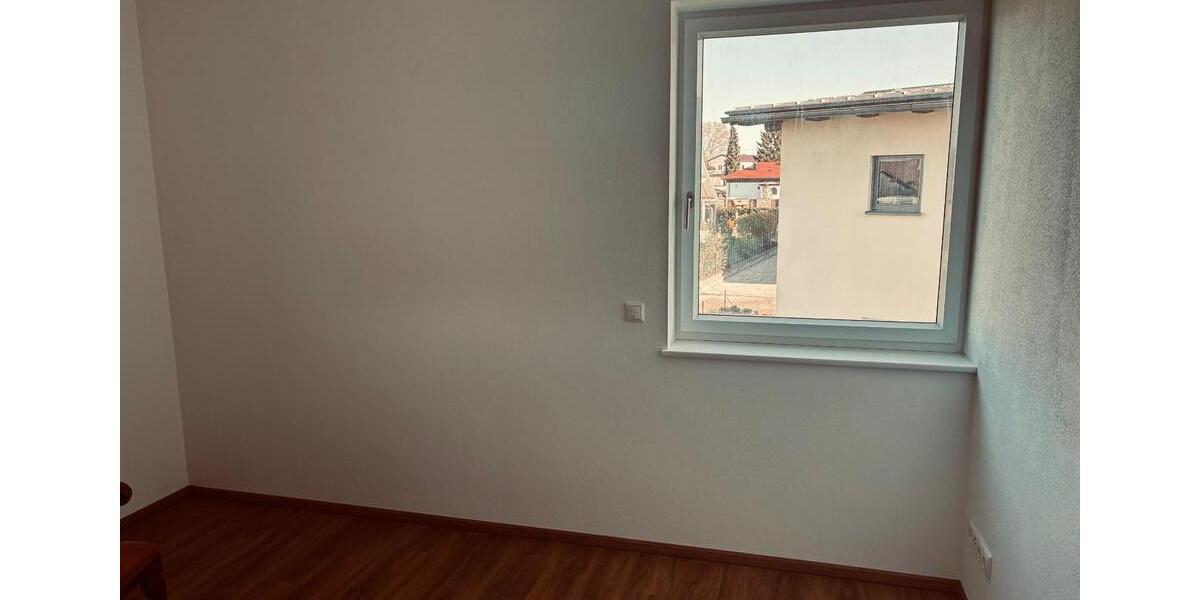Etagenwohnung Burghausen - 1 Zimmer, 3 m&sup2;, 850&euro; | Angebot:26313112
