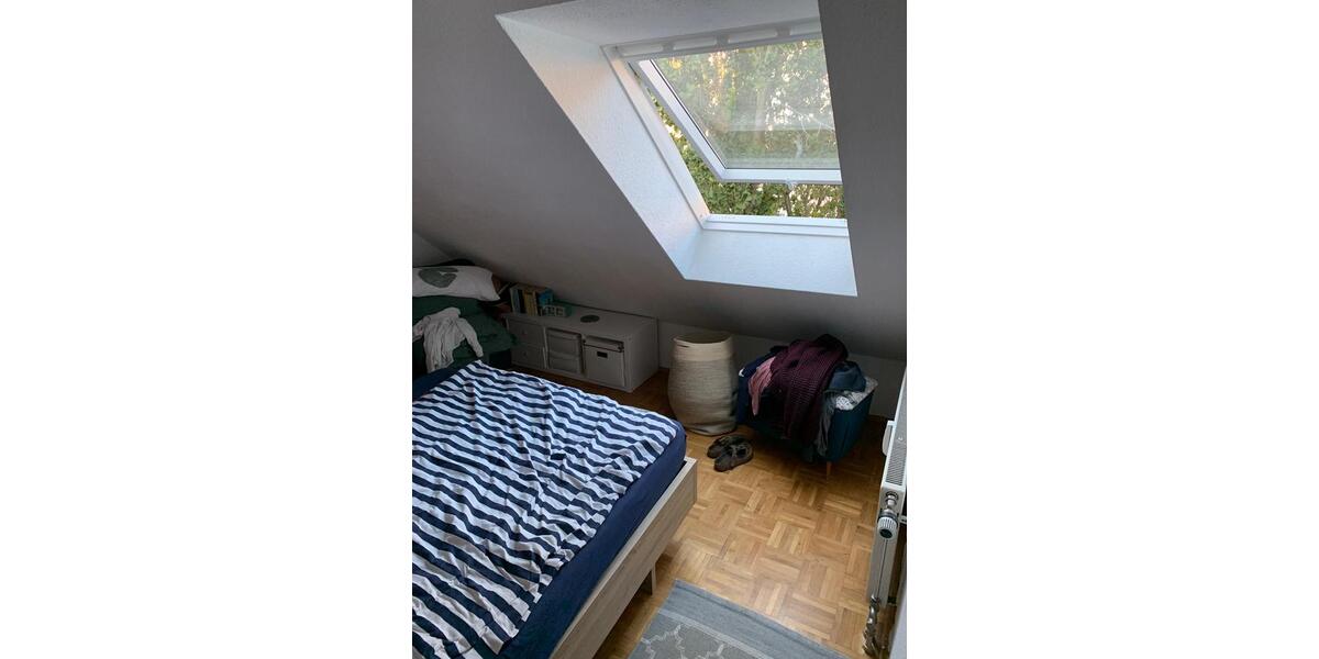 Dachgeschoßwohnung Essen Stadtbezirk V - 2.5 Zimmer, 46 m&sup2;, 460&euro; | Angebot:26444545