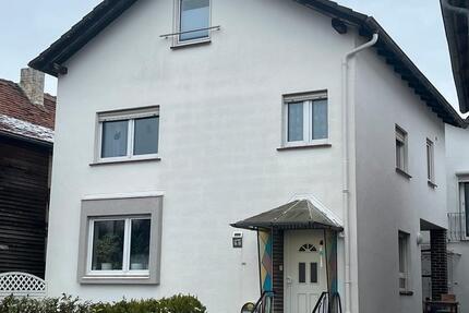 Haus Cölbe - 4 Zimmer, 150 m&sup2;, 1.510&euro; | Angebot:25161780