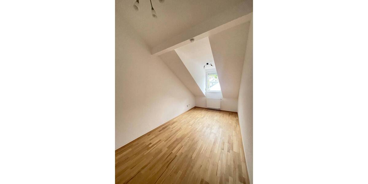 Reihenendhaus Kaiserslautern Innenstadt - 5 Zimmer, 144 m&sup2;, 1.600&euro; | Angebot:25741283