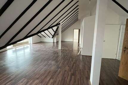 Wohnung zum Mieten in Mülheim an der Ruhr 700 € 118.16 m² 4 zimmer