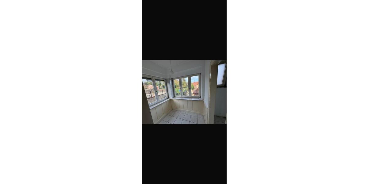 Etagenwohnung Pforzheim Weststadt - 4 Zimmer, 100 m&sup2;, 1.050&euro; | Angebot:26049577