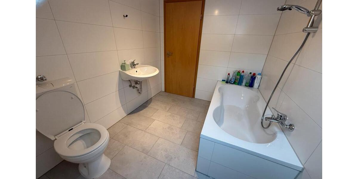 Dachgeschoßwohnung Leuchtenberg - 4 Zimmer, 85 m&sup2;, 450&euro; | Angebot:24744639