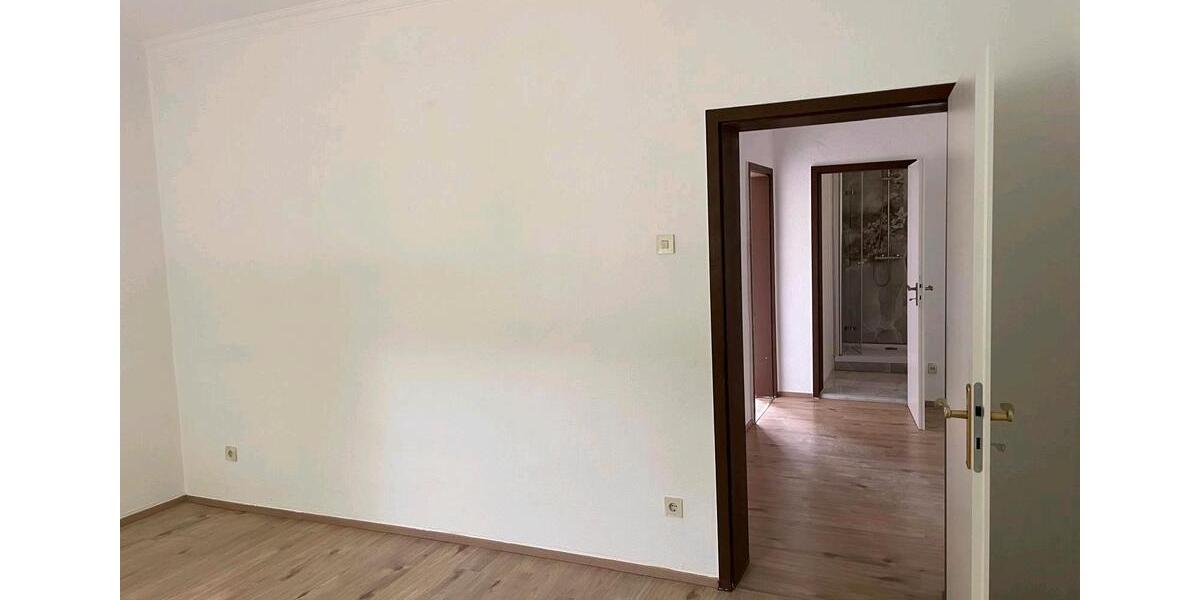 Etagenwohnung Sankt Augustin - 3 Zimmer, 78 m&sup2;, 1.300&euro; | Angebot:26566414