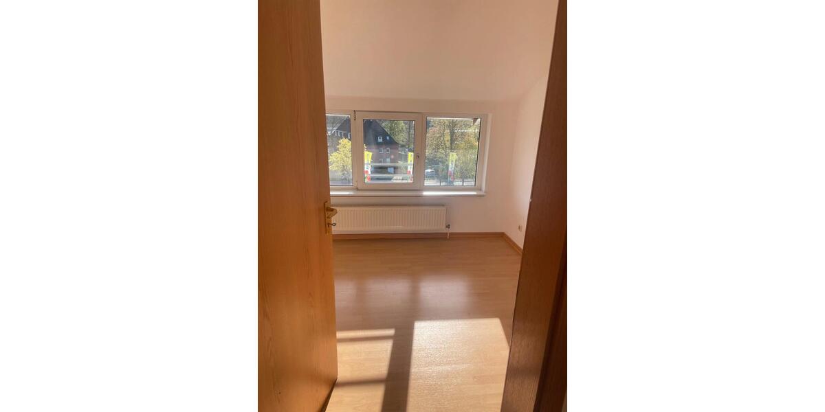 Dachgeschoßwohnung Glückstadt - 4 Zimmer, 83 m&sup2;, 647&euro; | Angebot:26564702