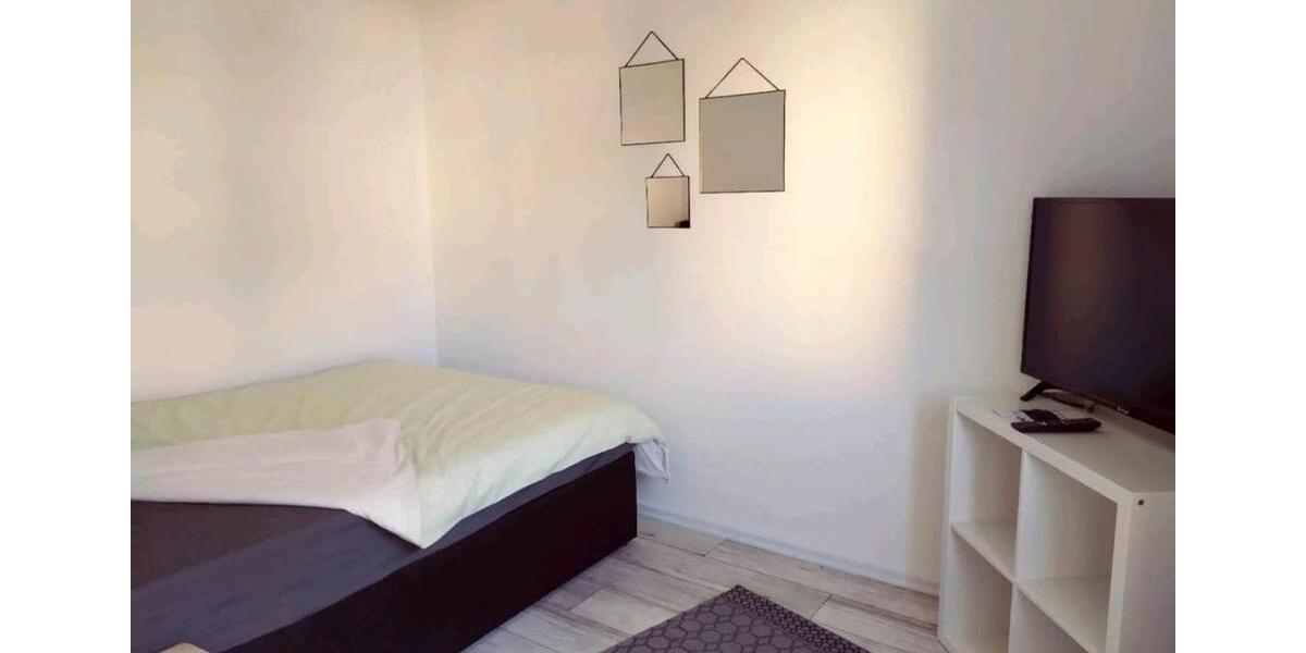 Wohnen auf Zeit Rinteln - 4 Zimmer, 104 m&sup2;, 300&euro; | Angebot:26553828