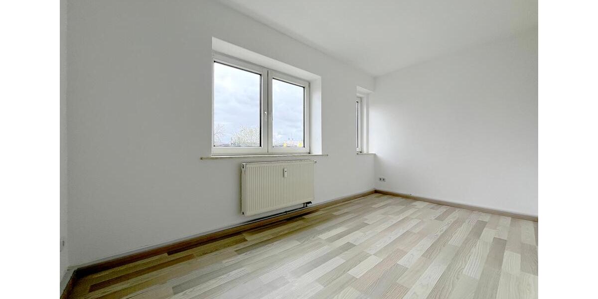 Etagenwohnung Glauchau - 3 Zimmer, 61 m&sup2;, 390&euro; | Angebot:26004895