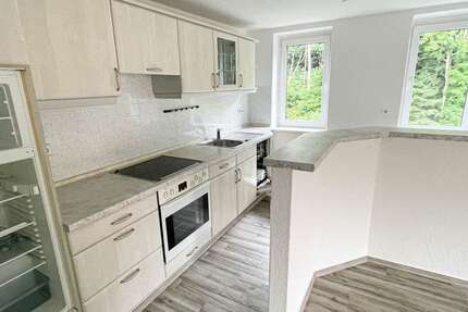 Wohnung zum Mieten in Aue 275 € 48.41 m² 2 zimmer