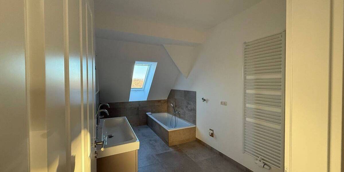 Etagenwohnung Lüneburg Neu Hagen - 4 Zimmer, 115 m&sup2;, 1.910&euro; | Angebot:25698792