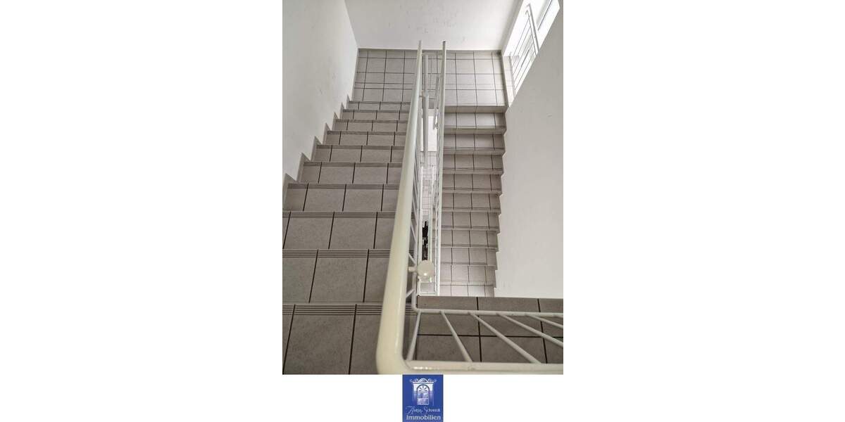 Etagenwohnung Senftenberg - 3 Zimmer, 87 m&sup2;, 568&euro; | Angebot:25781174