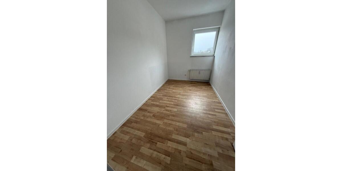 Etagenwohnung Hilchenbach - 4 Zimmer, 95 m&sup2;, 665&euro; | Angebot:26025222