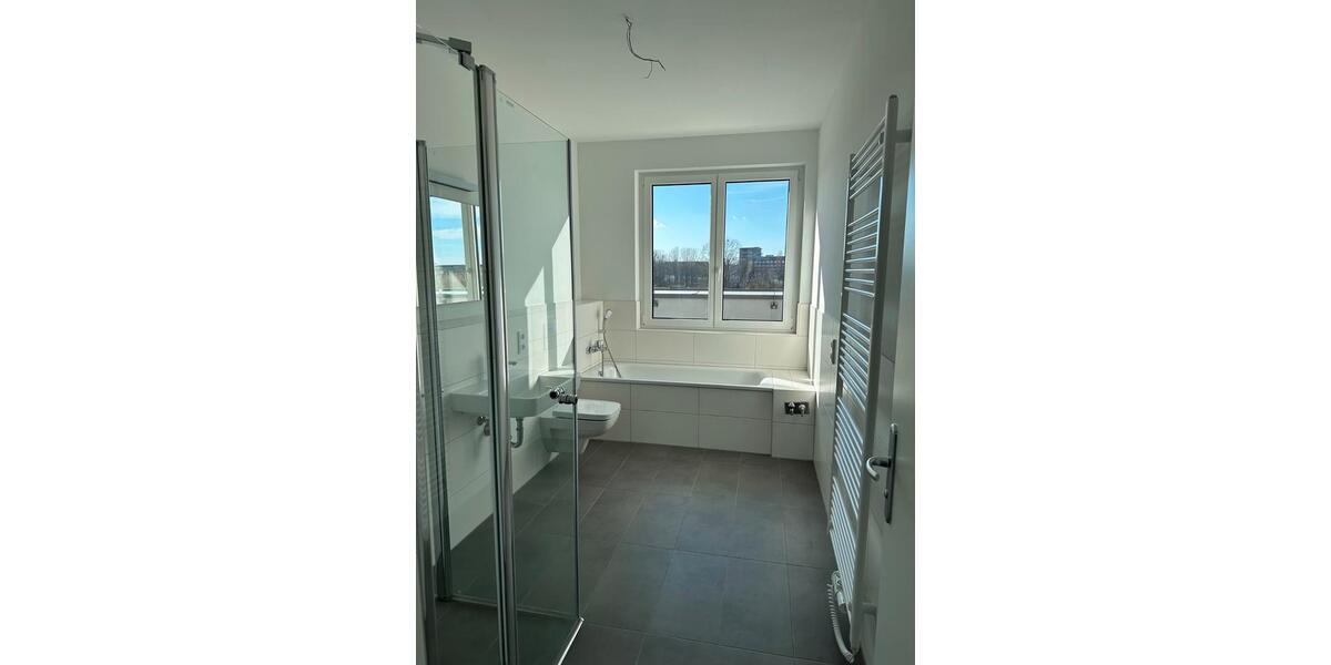 Dachgeschoßwohnung Berlin Lichtenberg - 2 Zimmer, 72 m&sup2;, 1.508&euro; | Angebot:26380440
