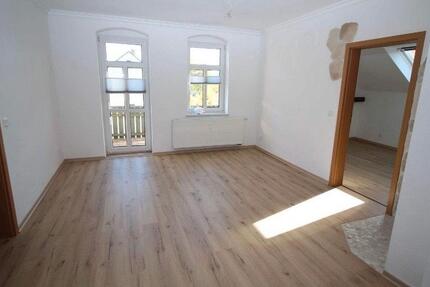 Wohnung Niederwürschnitz - 3 Zimmer, 72 m&sup2;, 432&euro; | Angebot:26618927
