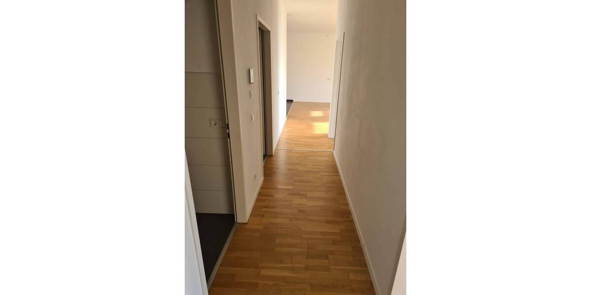 Zimmer Moers Moers-Mitte - 3 Zimmer, 94 m&sup2;, 999&euro; | Angebot:25985473