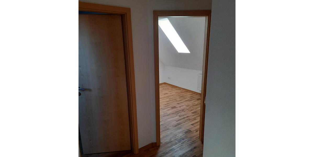 Dachgeschoßwohnung Meiningen - 3 Zimmer, 56 m&sup2;, 365&euro; | Angebot:25871742