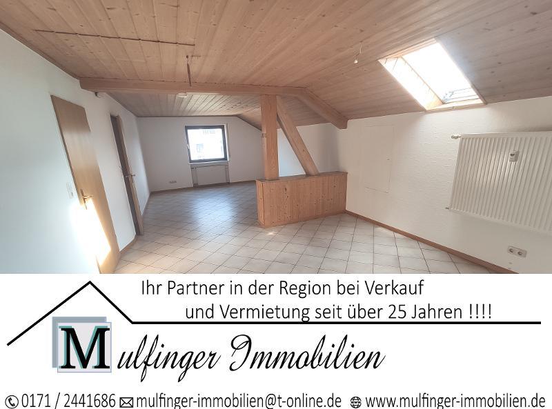 3 Zi. DG Wohnung mit Küche, Gartenmitbenutzung und Stellplatz 3 zimmer