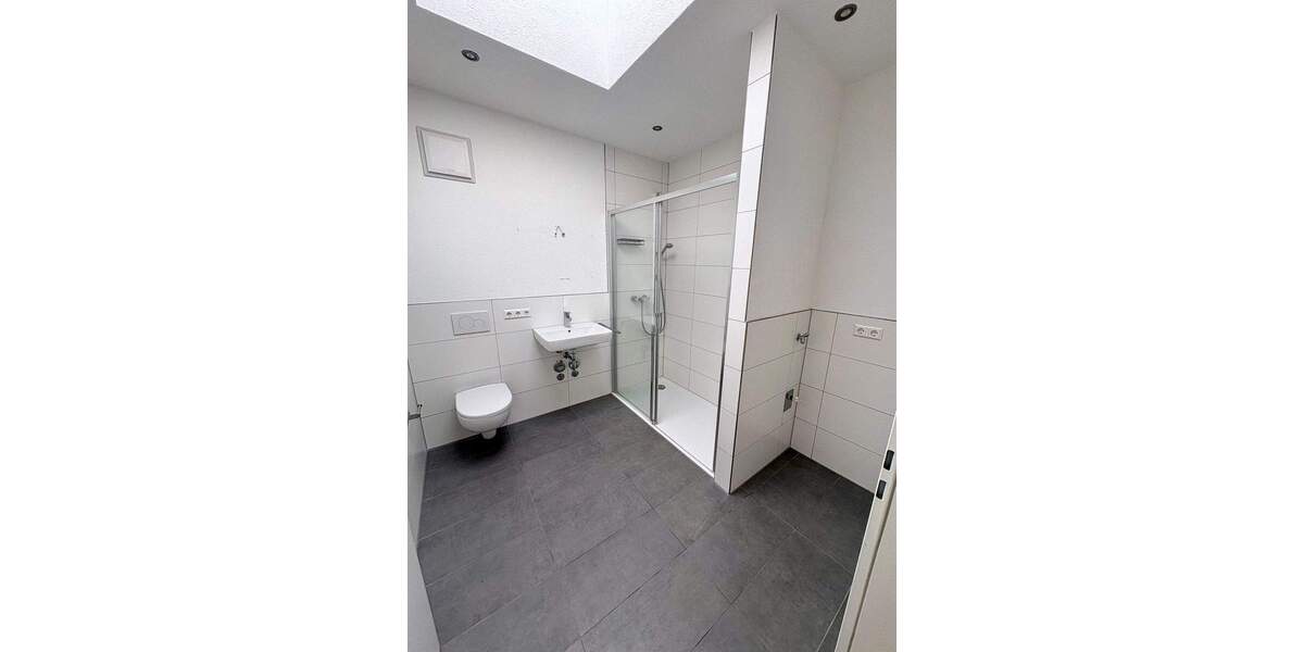 Etagenwohnung Lörrach - 3 Zimmer, 109 m&sup2;, 1.746&euro; | Angebot:26344501