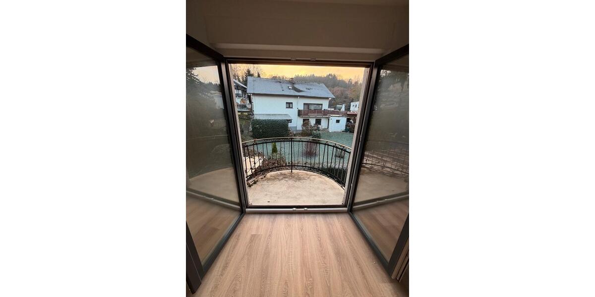 Dachgeschoßwohnung Gernsbach - 3.5 Zimmer, 95 m&sup2;, 1.090&euro; | Angebot:24741624