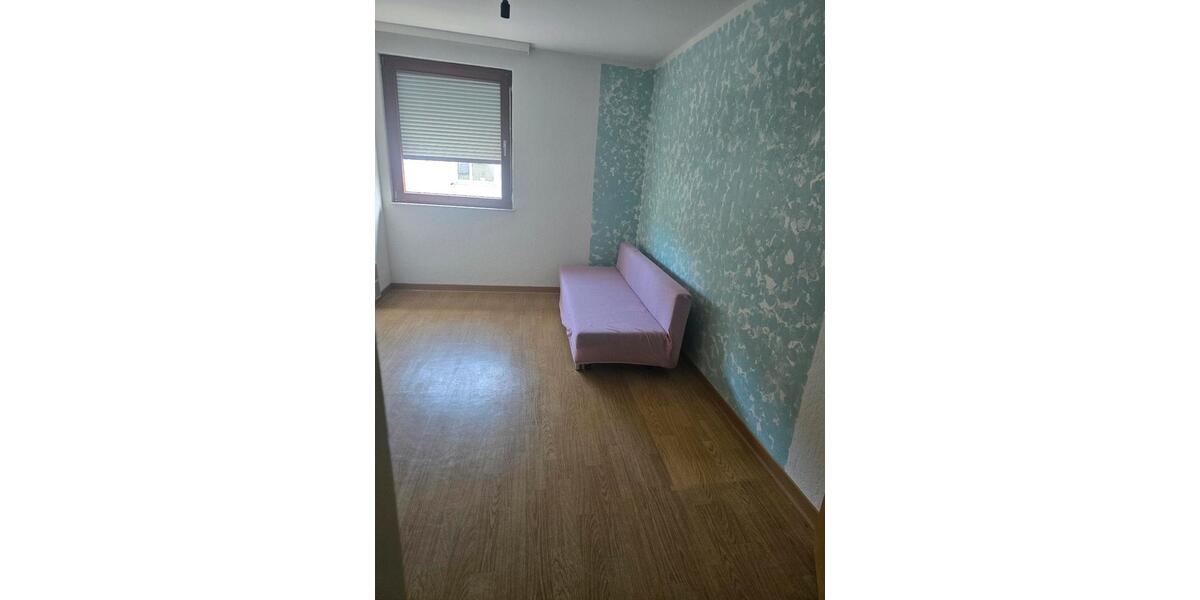 Etagenwohnung Wehingen - 4 Zimmer, 140 m&sup2;, 1.250&euro; | Angebot:26133452