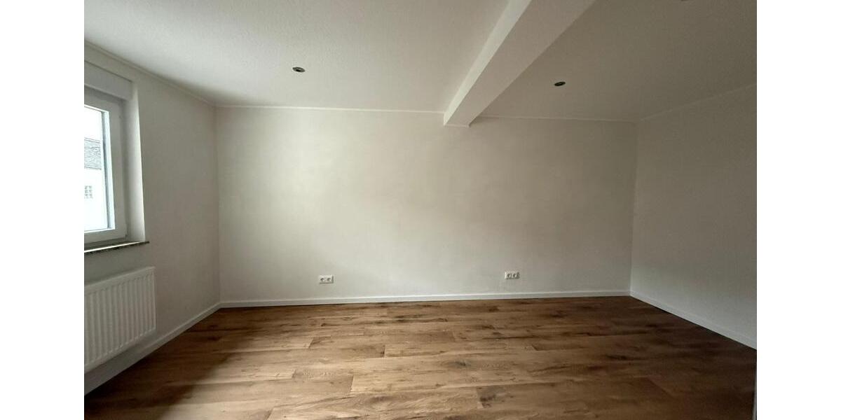 Einfamilienhaus Buseck - 4.5 Zimmer, 140 m&sup2;, 1.200&euro; | Angebot:24675931